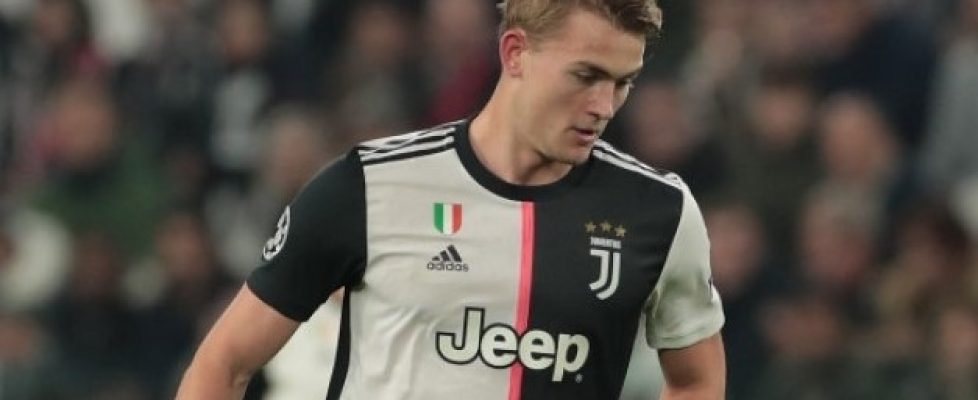 Матайс де Лихт е претърпял операция на рамото bet365