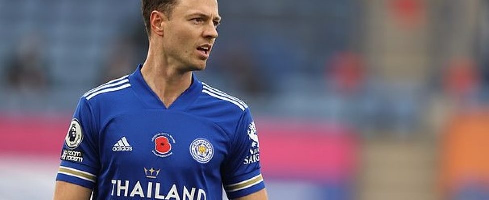 Лестър започна преговори за нов договор със защитника Джони Евънс bet365
