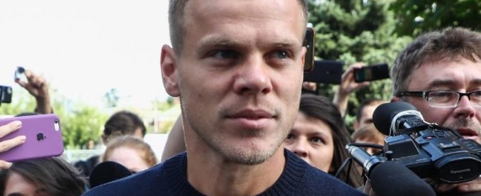 Александър Кокорин пристигна във Флоренция за финализирането на трансфера си bet365