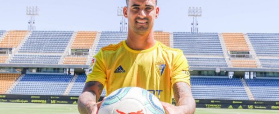 Лудогорец проявява интерес към испанския нападател Нано Меса от Кадис bet365