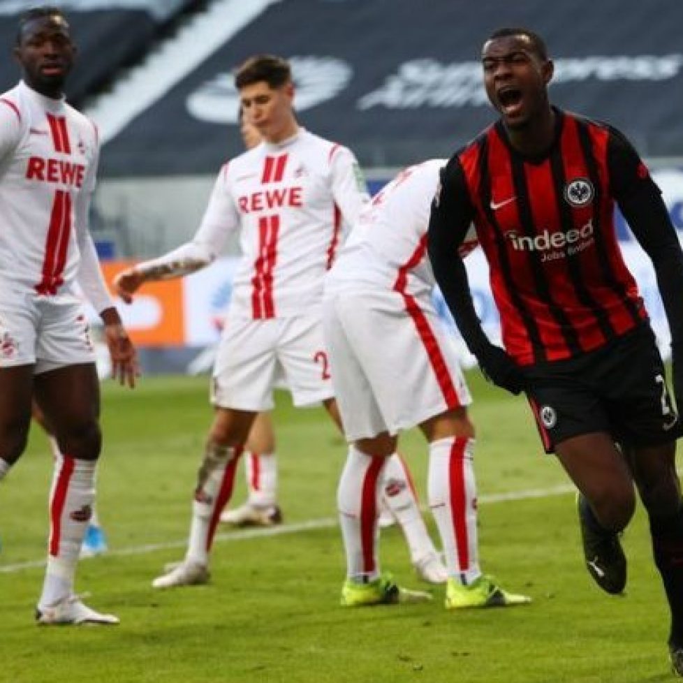 Айнтрахт (Франкфурт) победи с 2:0 Кьолн bet365
