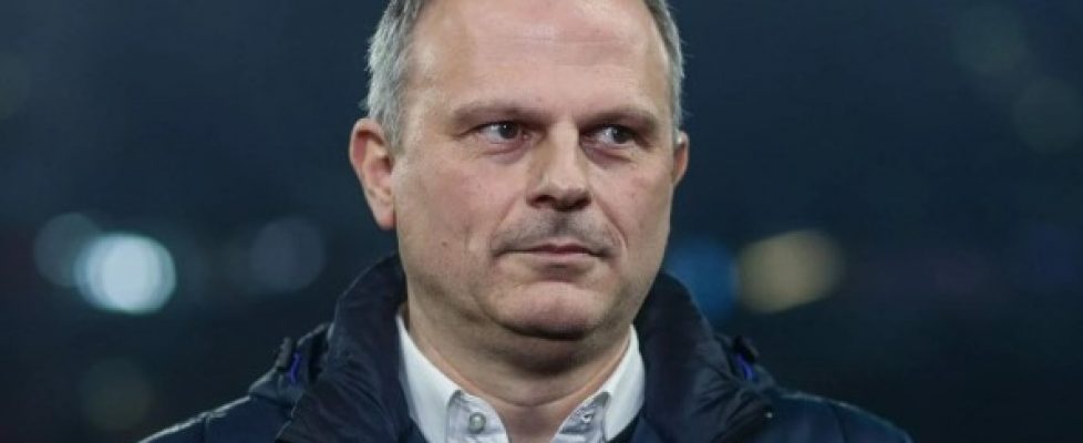 Спортният директор на Шалке 04 Йохан Шнайдер обяви, че ще си тръгне през лятото bet365