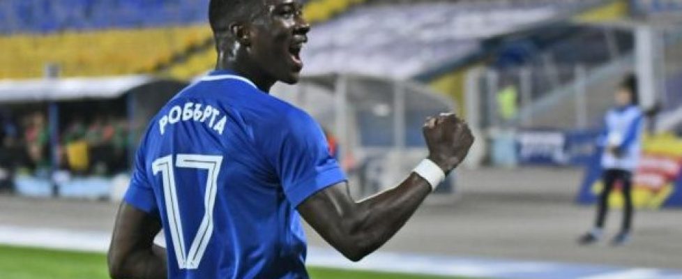 Малмьо повиши офертата за звездата на Левски Найджъл Робърта bet365