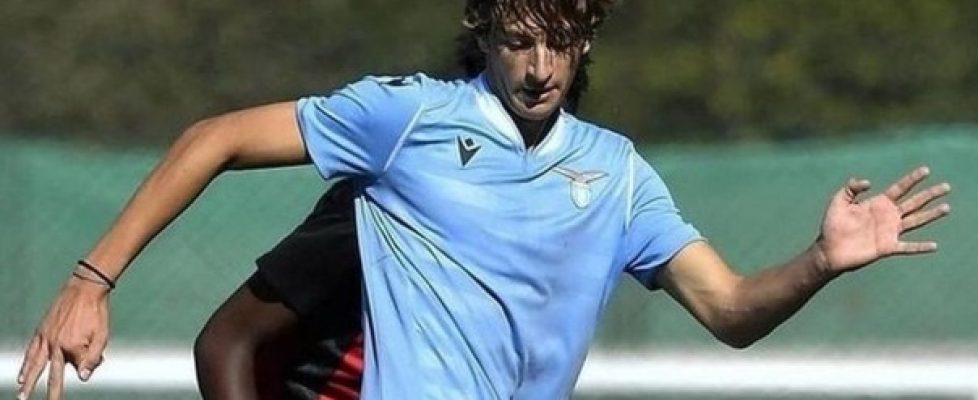 Бенито Мусони подписа първия си професионален договор с Лацио bet365