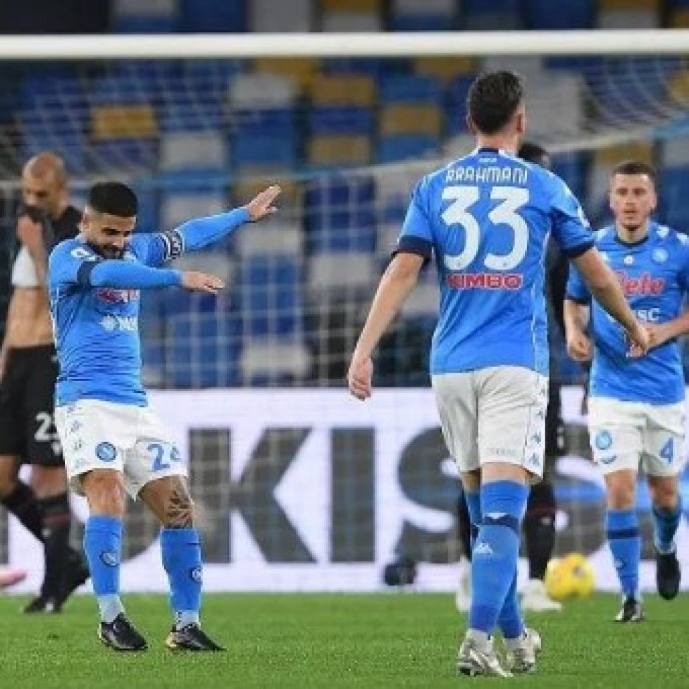 Наполи победи с 3:1 Болоня bet365