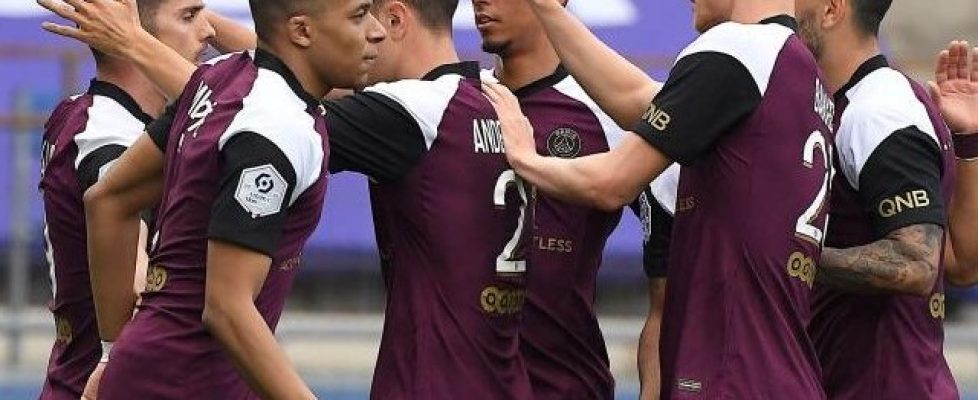 Пари Сен Жермен победи с 4:1 Страсбург bet365