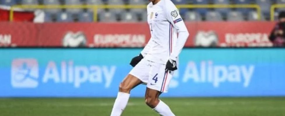 Манчестър Юнайтед ще направи нов опит да привлече Рафаел Варан bet365