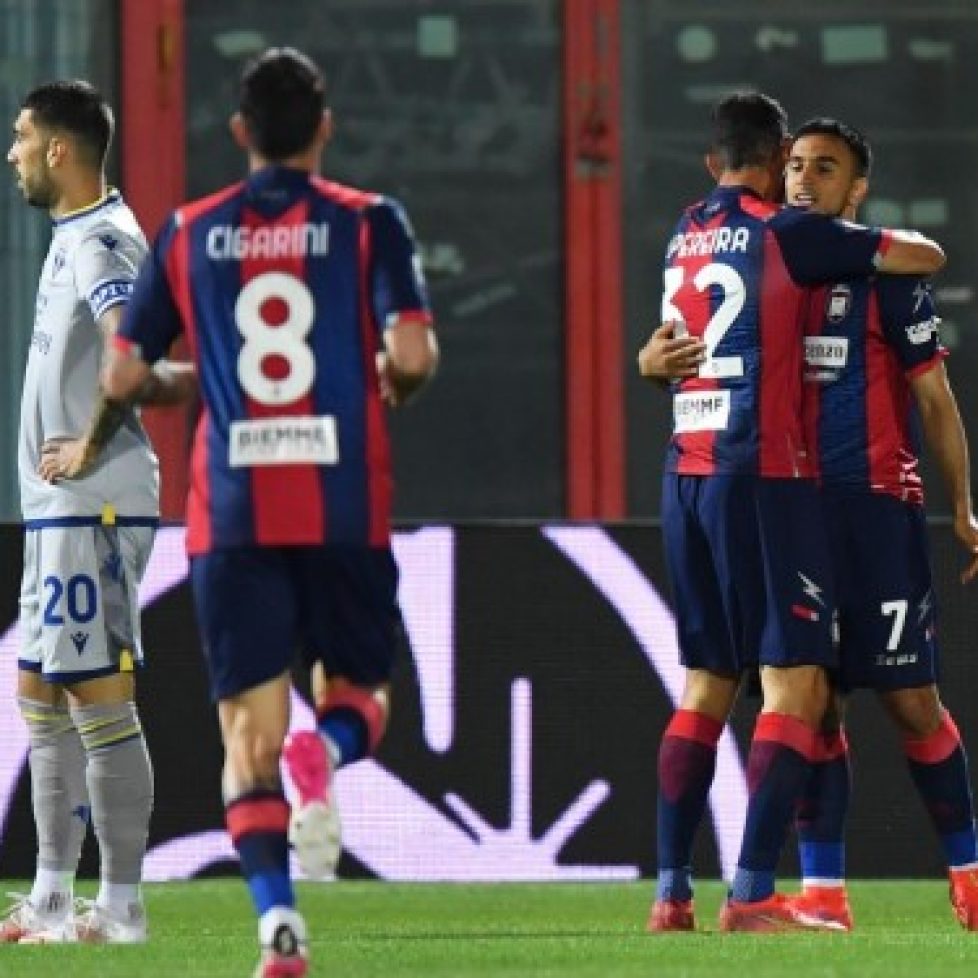 Кротоне победи с 2:1 Верона bet365