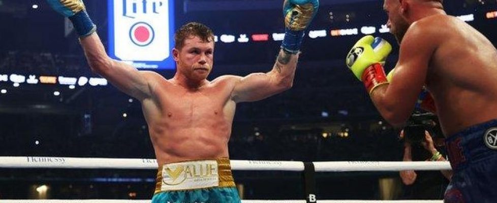 Саул "Канело" Алварес победи с технически нокаут Били Джо Сондърс bet365