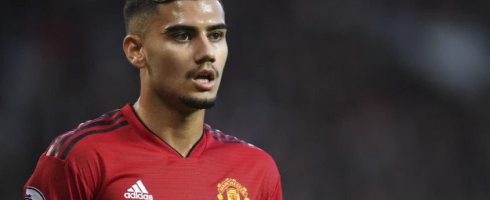 Манчестър Юнайтед е близо до раздяла с халфа Андреас Перейра bet365