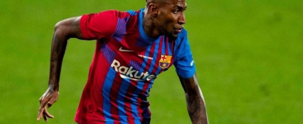 Барселона е отказал предложение от Тотнъм за крайния защитник Емерсон Роял bet365