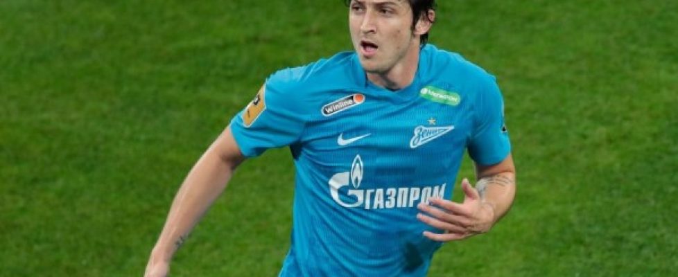 Олимпик Лион е отправил оферта на Зенит за закупуване на нападателя Сердар Азмун bet365