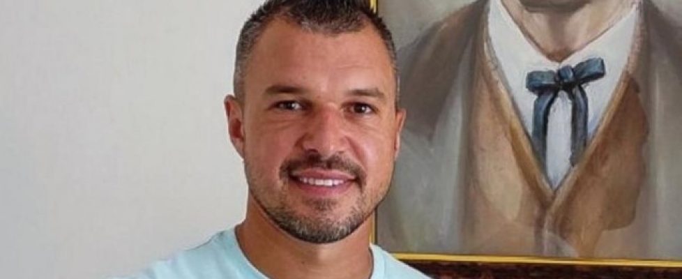 Славия ще задържи Валери Божинов bet365