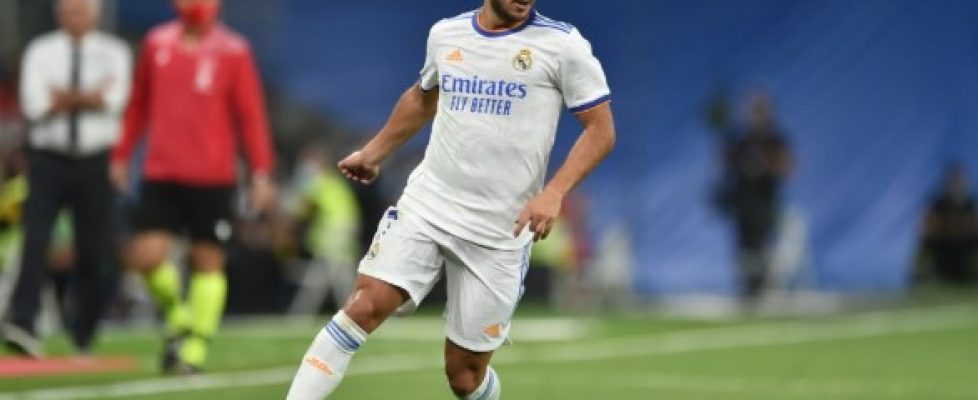 Еден Азар има проблеми с коляното bet365