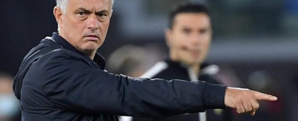 Жозе Моуриньо не се сдържа и нападна съдията след дербито с Рома bet365