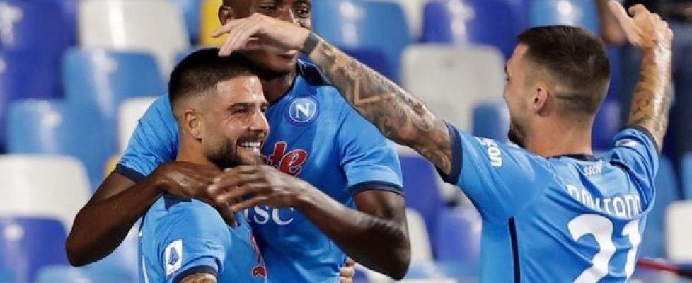 Наполи победи с 2:0 гостуващия Каляри bet365