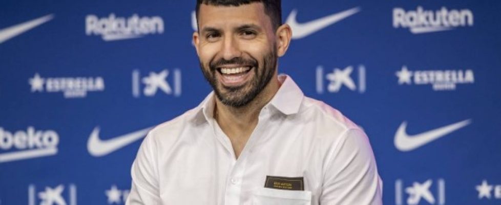 Барселона обяви, че е картотекирал в Испанката футболна лига Серхио Агуеро bet365