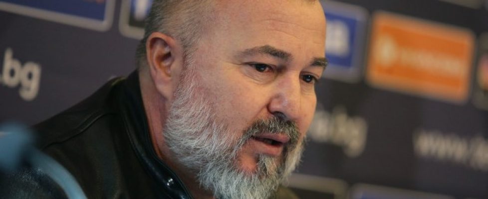 БФС ще активира клауза за удължаване договора на Ясен Петров bet365