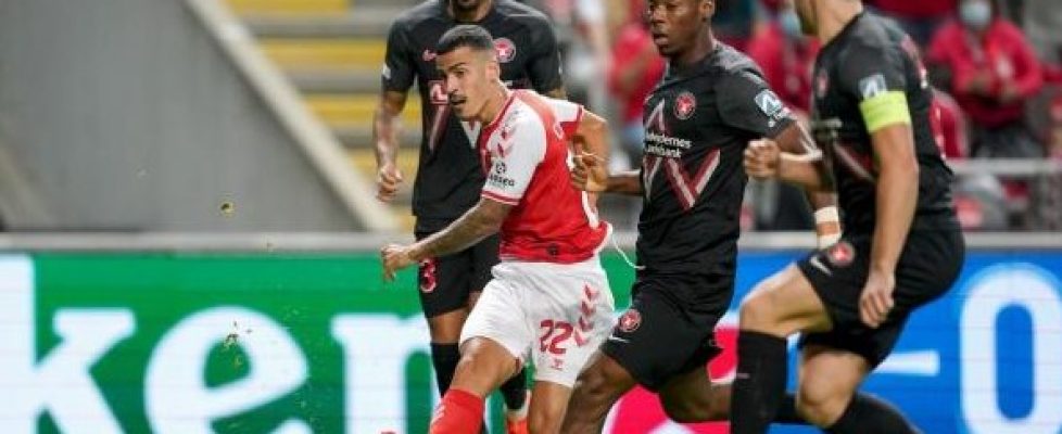 Брага победи с 3:1 Мидтиланд bet365