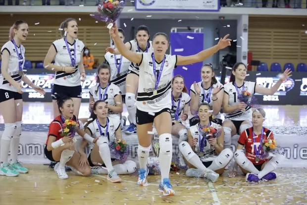 Гергана Димитрова и Волей Алба-Блаж триумфираха със Суперкупата на Румъния bet365