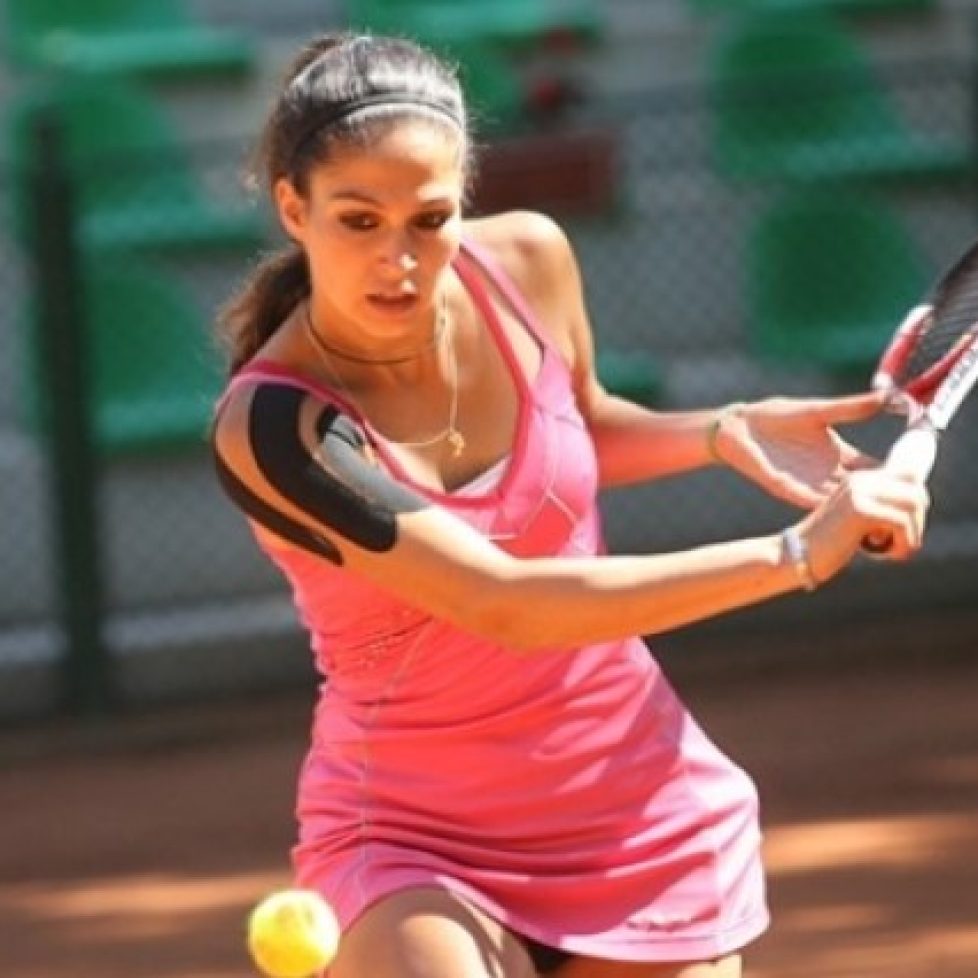 Изабелла Шиникова се класира за четвъртфиналите в Севиля bet365