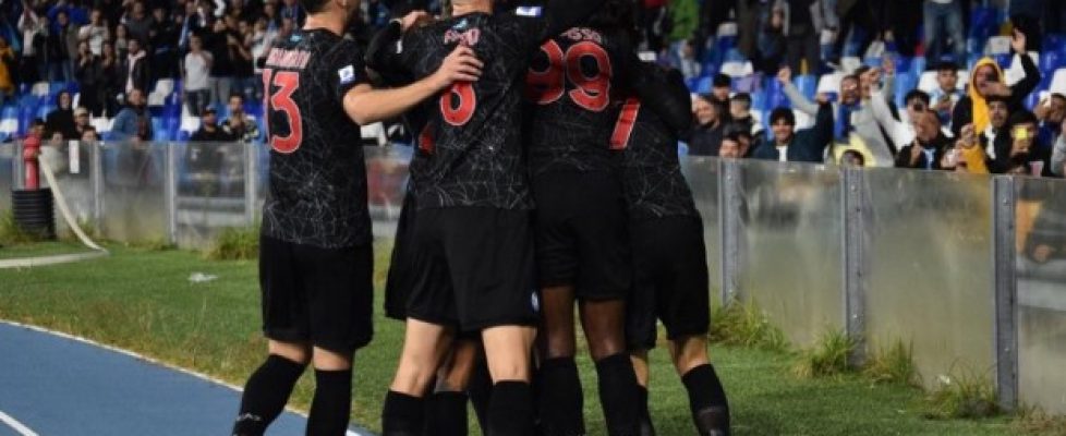 Наполи победи с 1:0 Торино bet365