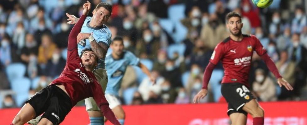 Валенсия победи с 2:1 Селта bet365