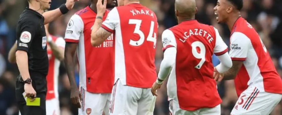 Английската футболна асоциация повдигна обвинение на Арсенал bet365