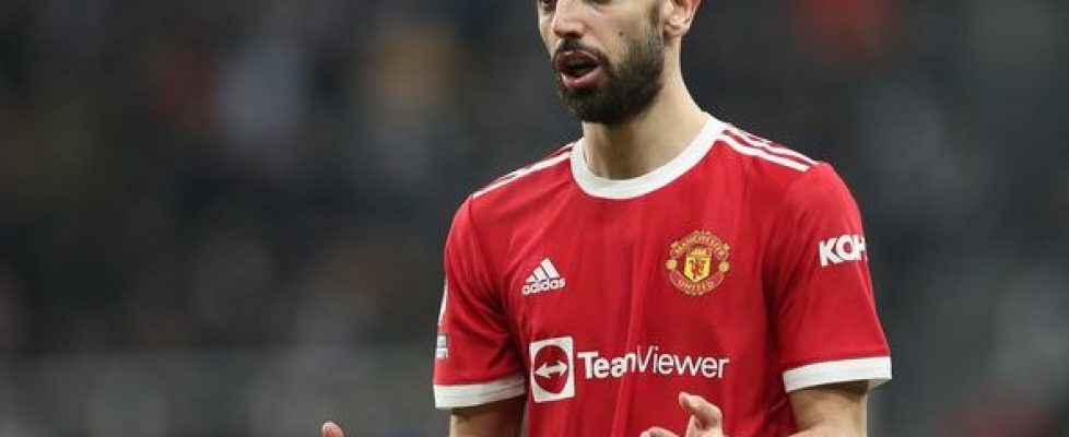 Анди Коул изрази мнение, че играта на Бруно Фернандеш e пострадала в следствие идването на Роналдо bet365
