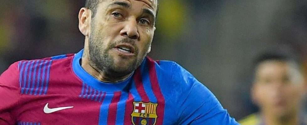 Барселона ще регистрира днес Дани Алвеш bet365