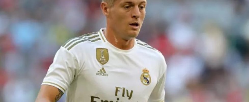 Реал Мадрид смята да предложи нов договор на халфа Тони Кроос bet365