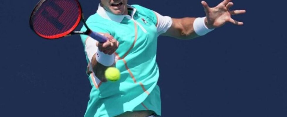 Джон Иснър постави рекорд на турнира по тенис на клей в Хюстън bet365
