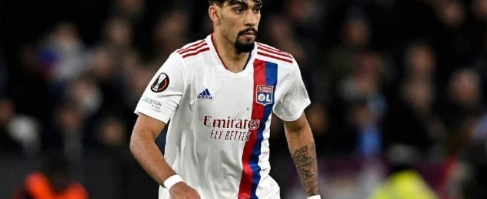 Арсенал и Нюкасъл се интересуват от халфа на Олимпик Лион Лукас Пакета bet365