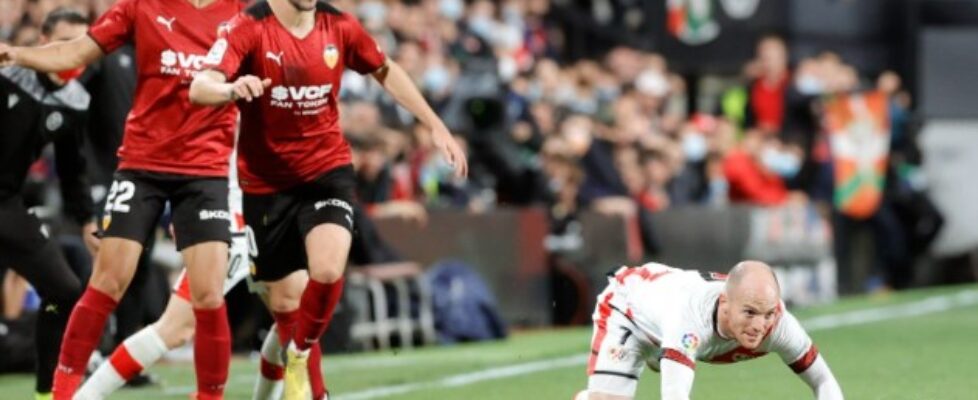 Райо Валекано и Валенсия завършиха 1:1 bet365