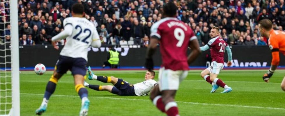 Уест Хам победи с 2:1 Евертън bet365