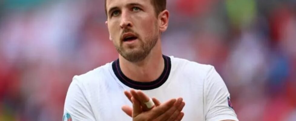 Тотнъм вярва, че ще задържи нападателя Хари Кейн bet365