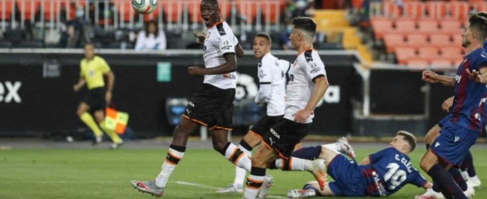 Валенсия и Леванте завършиха 1:1 bet365