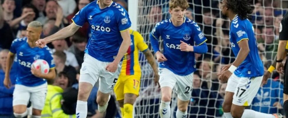 Евертън победи с 3:2 Кристъл Палас bet365
