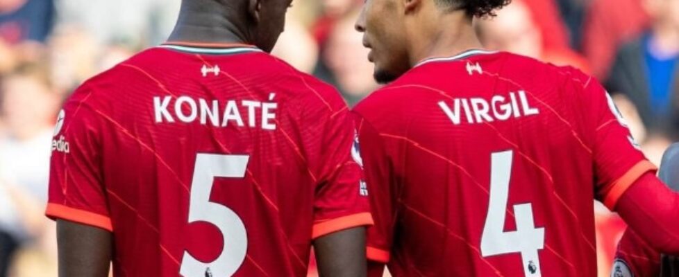 Конате разкри, че е щастлив да играе рамо до рамо с Вирджил ван Дайк bet365