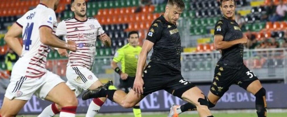 Удинезе победи с 4:0 Салернитана bet365