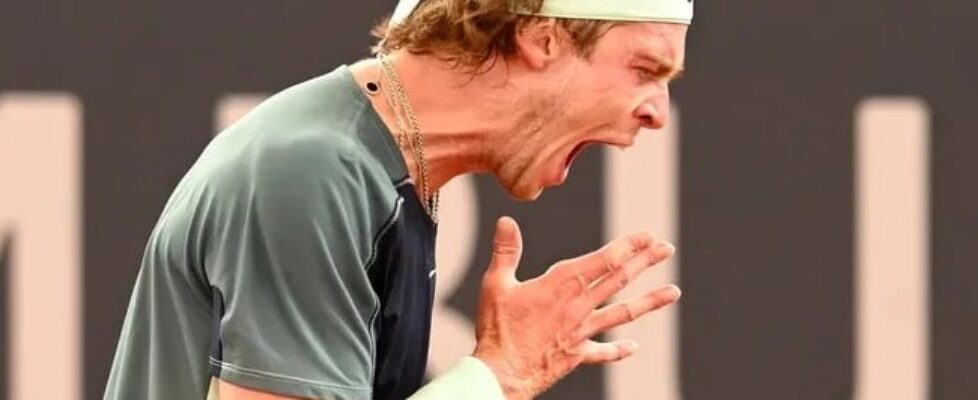 Андрей Рубльов отпадна от турнира по тенис в Хамбург bet365
