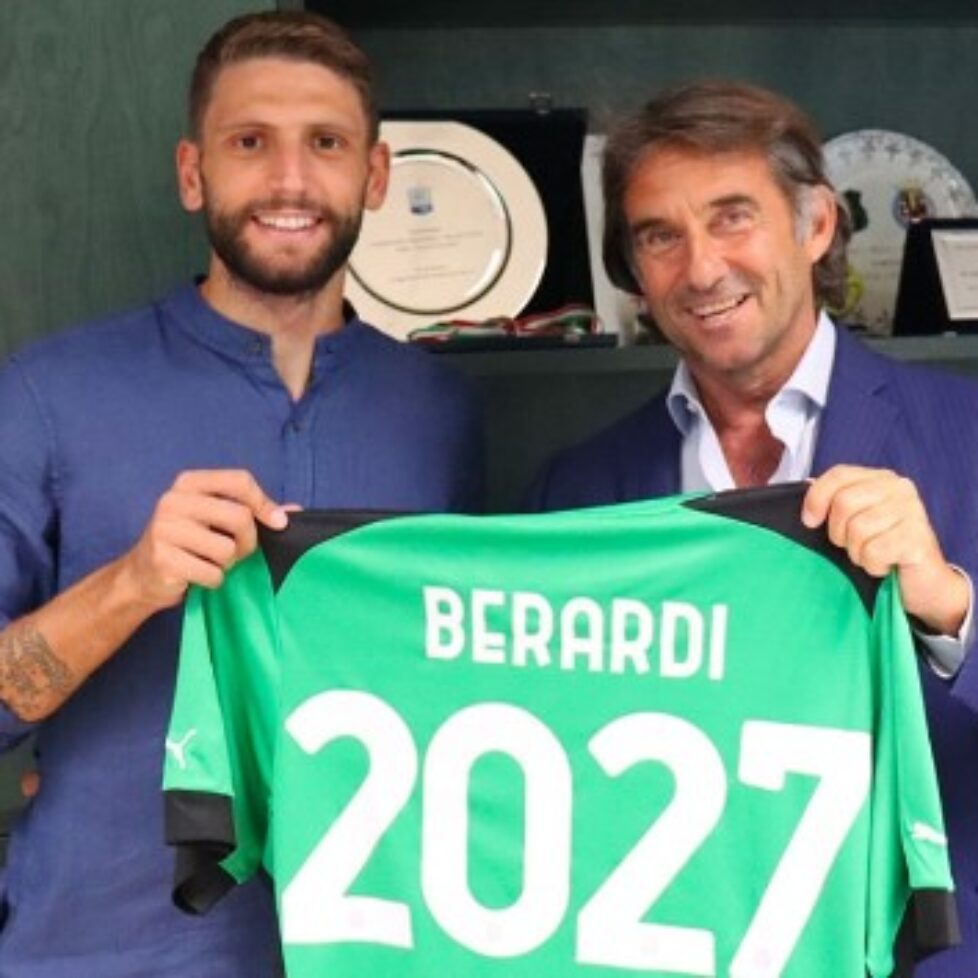 Доменико Берарди официално удължи договора си със Сасуоло bet365