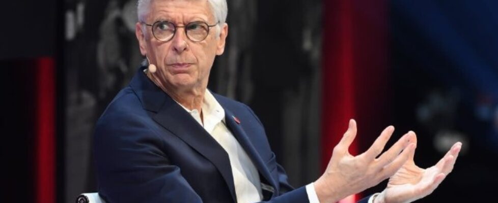 Арсен Венгер вярва, че Арсенал могат да се борят за титлата този сезон bet365