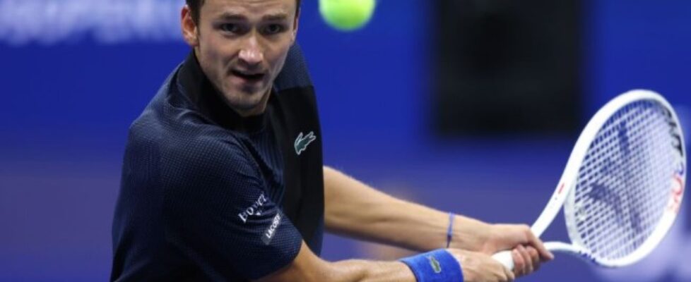 Даниил Медведев преодоля втория кръг на откритото първенство по тенис на САЩ bet365