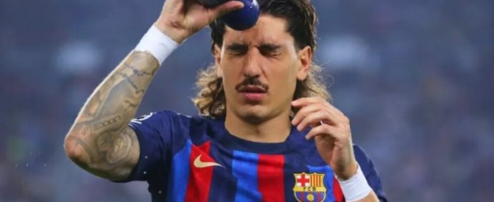 Ектор Белерин иска да продължи договора си с Барселона bet365