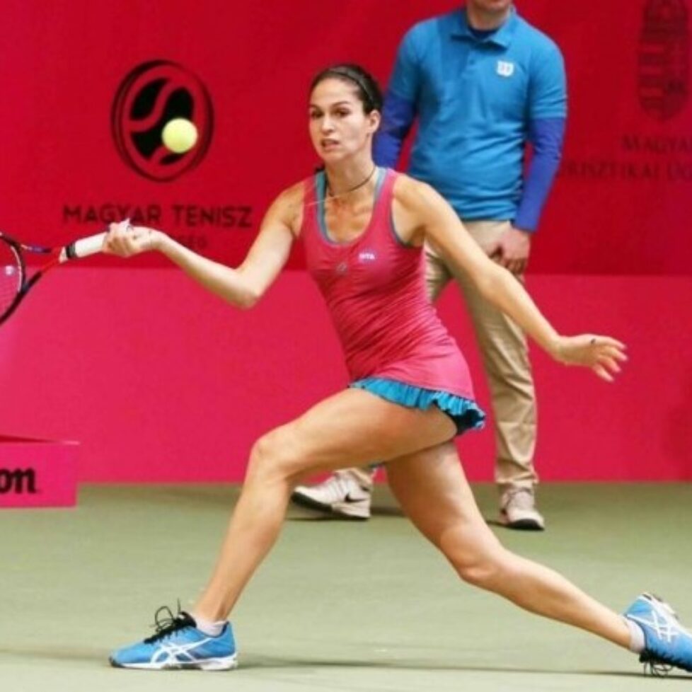 Изабелла Шиникова се класира за полуфиналите във Франция bet365
