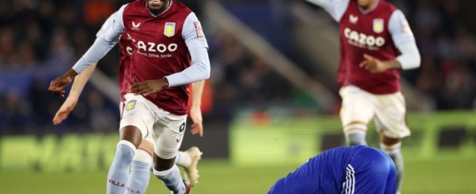 Лестър -Астън Вила bet365