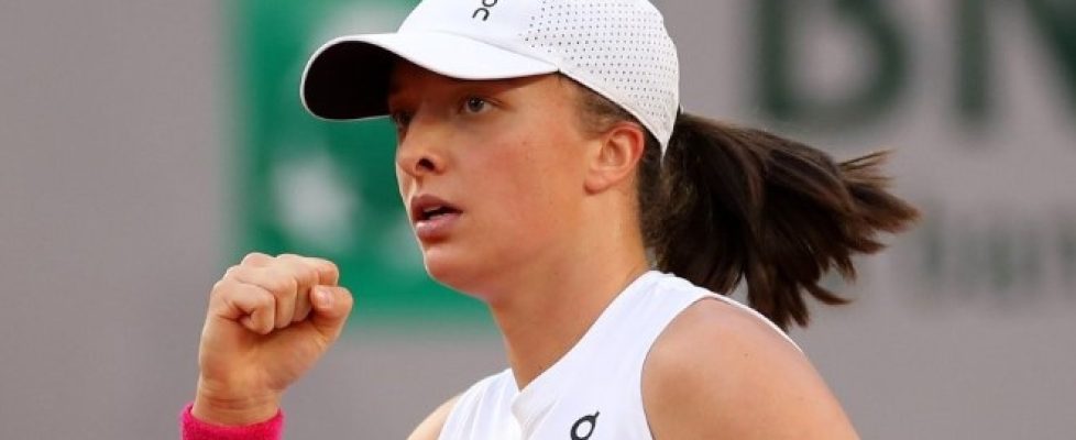 Ига Швьонтек bet365