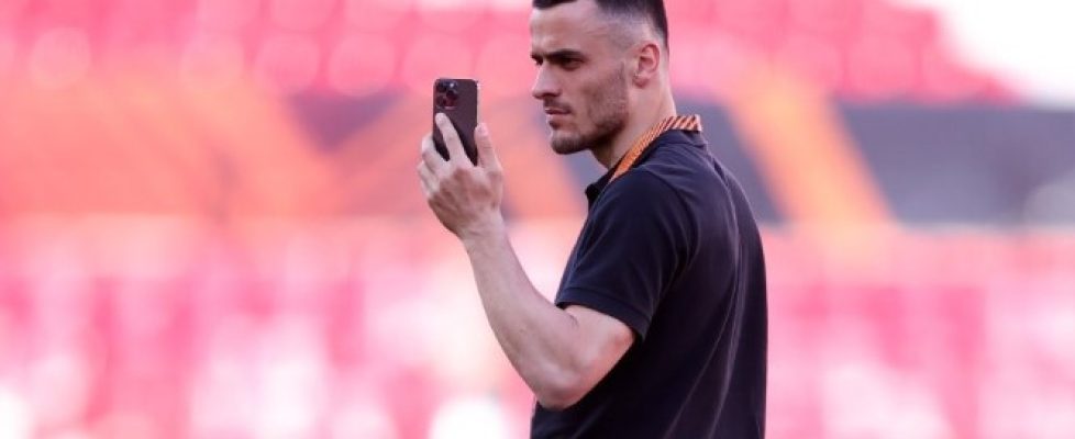 Филип Костич bet365
