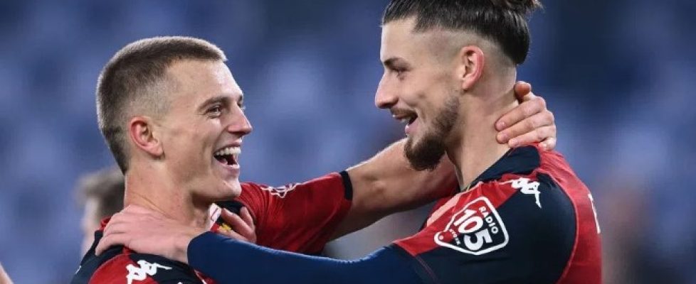 Алберт Гудмундсон и Раду Драгусин bet365